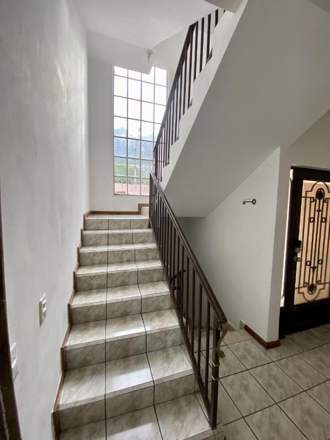 Villa La Casa Rosa Monterrey Exterior foto