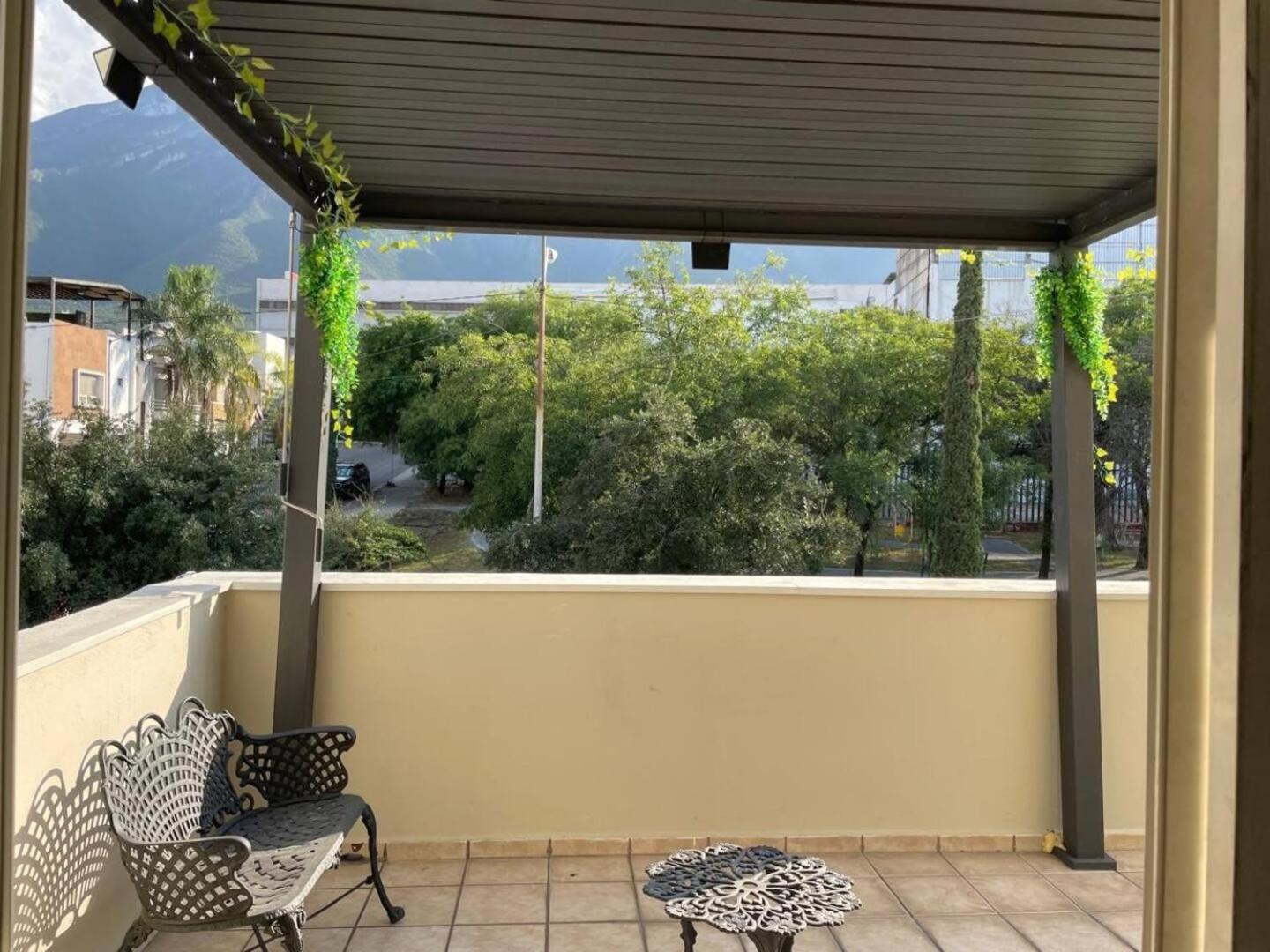 Villa La Casa Rosa Monterrey Exterior foto